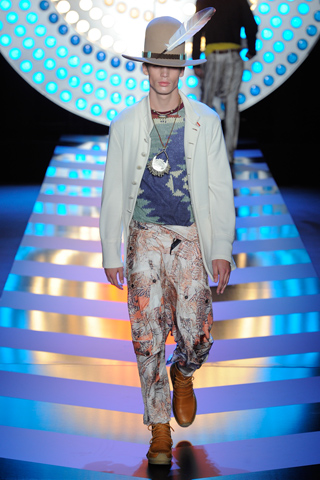 John Galliano / - 2012